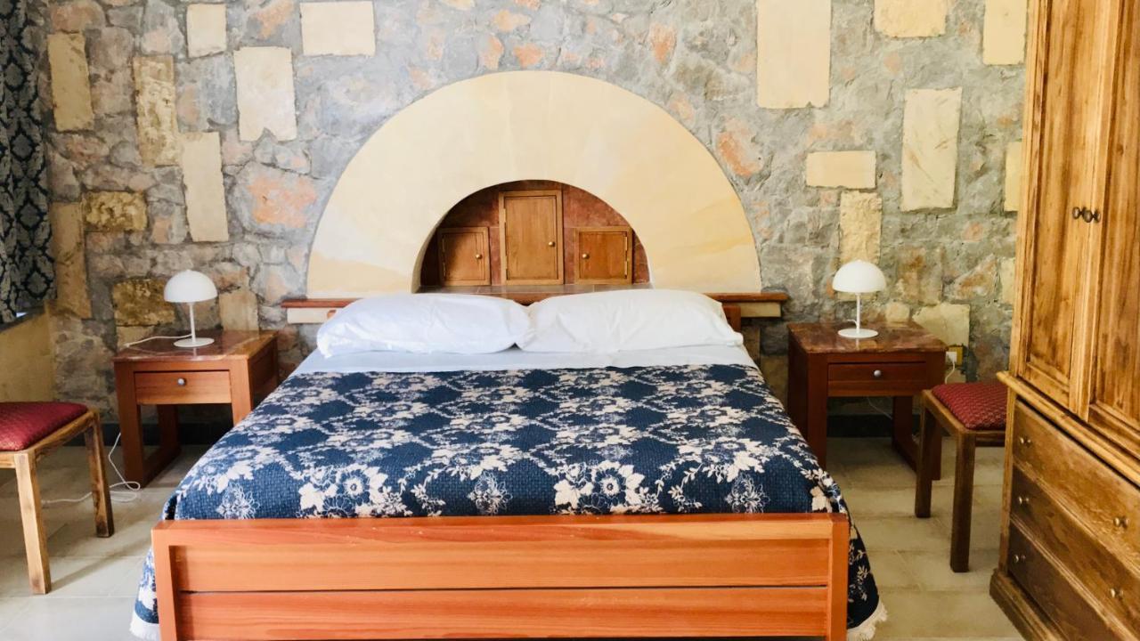 Hotel Al Tempio Della Pace à Carini Extérieur photo